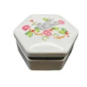 VTG AVON Holiday Greetings 1983 Porcelain Trinket Box Dove and Roses Design